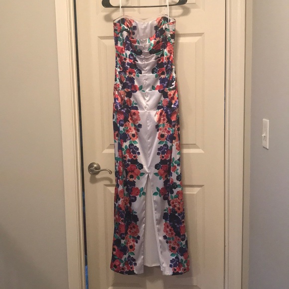 Floral gown size small - Picture 3 of 4